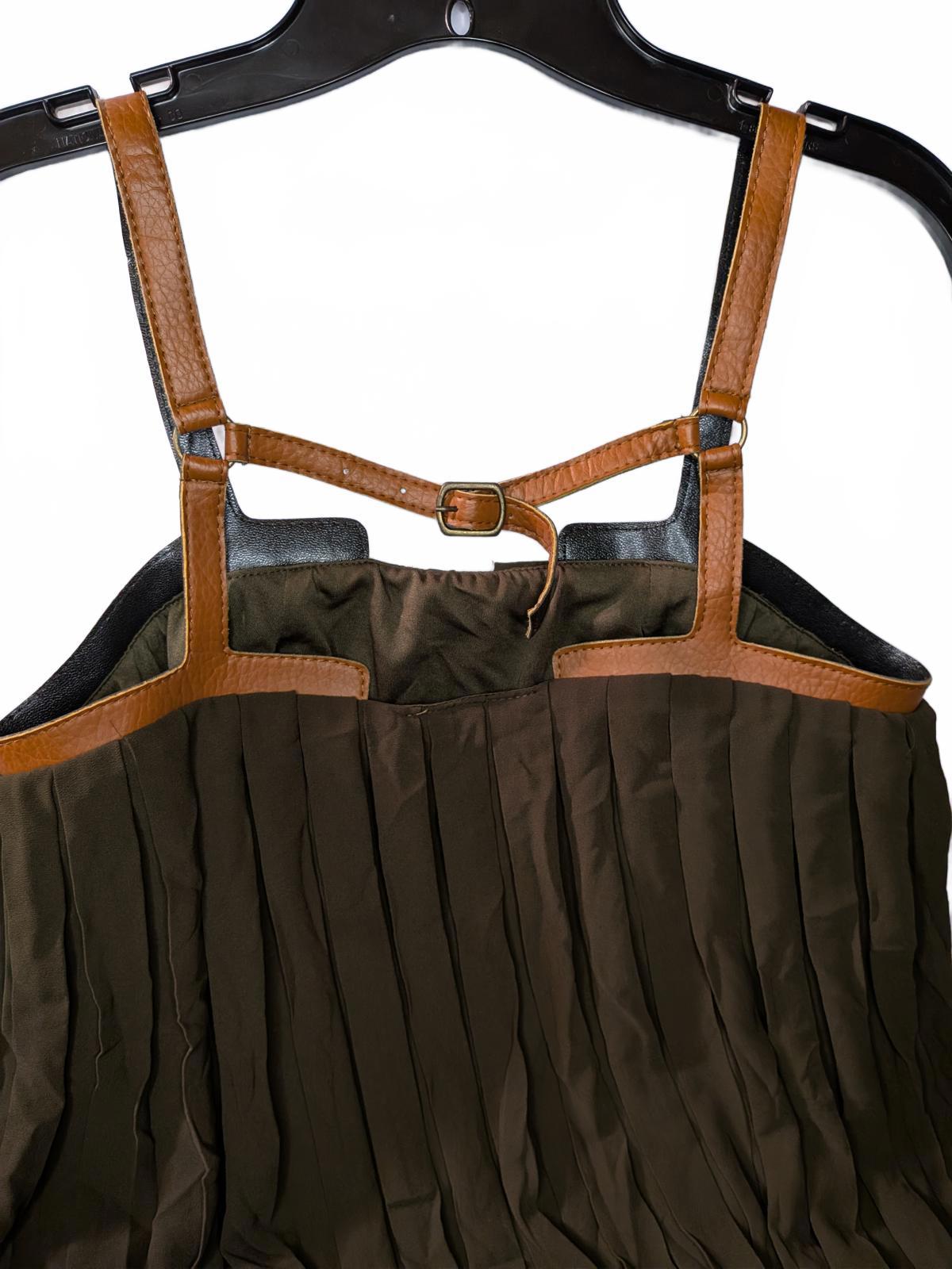 Stylish AKIRA Black Label Pleated Dress in Olive Green