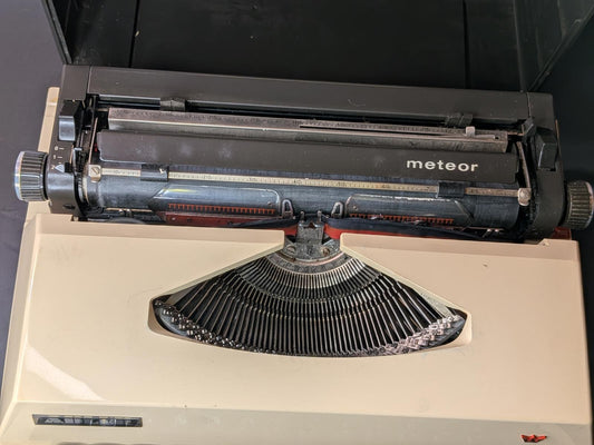 Vintage Adler Meteor Typewriter in Cream